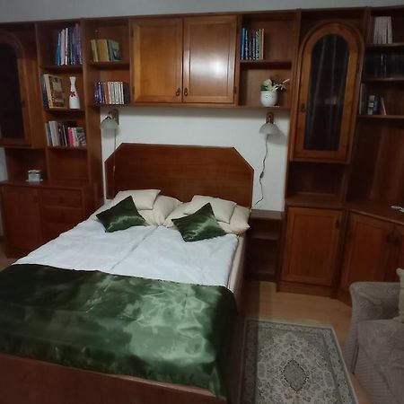 Londira Apartman Hévíz Esterno foto