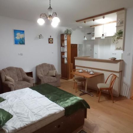 Londira Apartman Hévíz Esterno foto